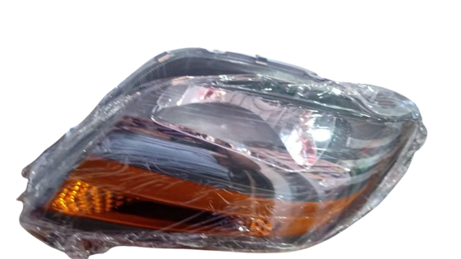 [C4244A] Farola Izquierda Aveo (05-13)/Five/Gti (05-09) Marca Diforza 6111072202 Con Socker y Bombillos