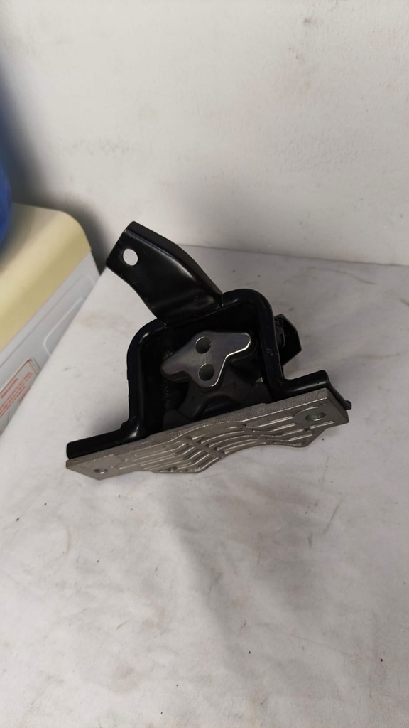SOPORTE MOTOR DELANTERO IZQUIERDO GRAND I10 1.0 1.2 G3LA G4LA DOCH 2016-2016 MARCA DCROER 9953903