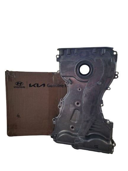 TAPA BOMBA ACEITE SORENTO GASOLINA G4KG FRONTAL CON BASE PARA SOPORTE MOTOR 2.4 Y 2.0 DERECHO ORIGINAL 