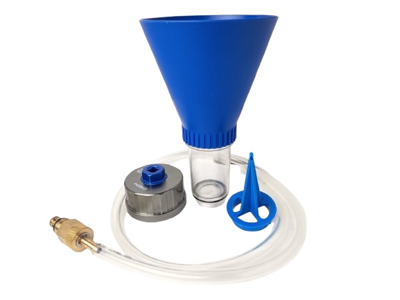 LLAVE FILTRO ACEITE + ENBUDO ACEITE + HERREMINETA DRENAJE DE ACEITE